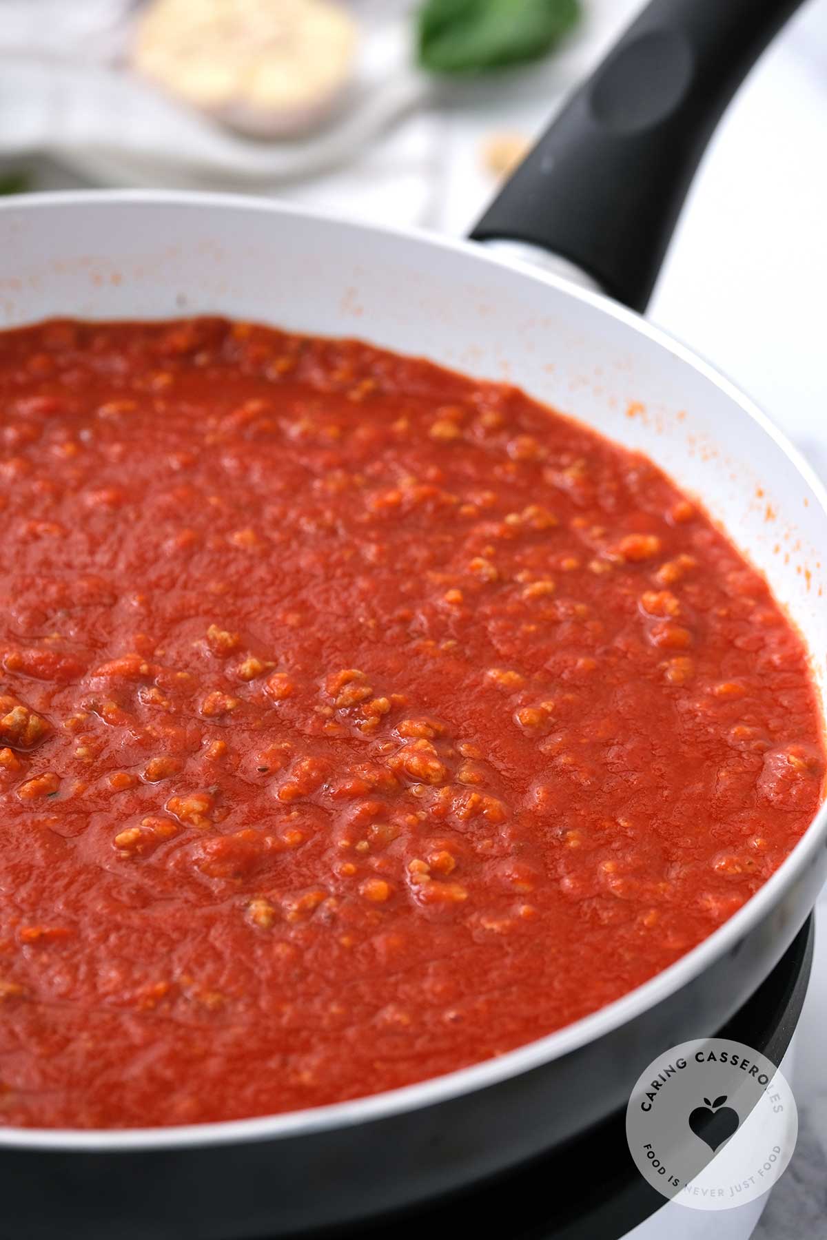 meatsauce in pan